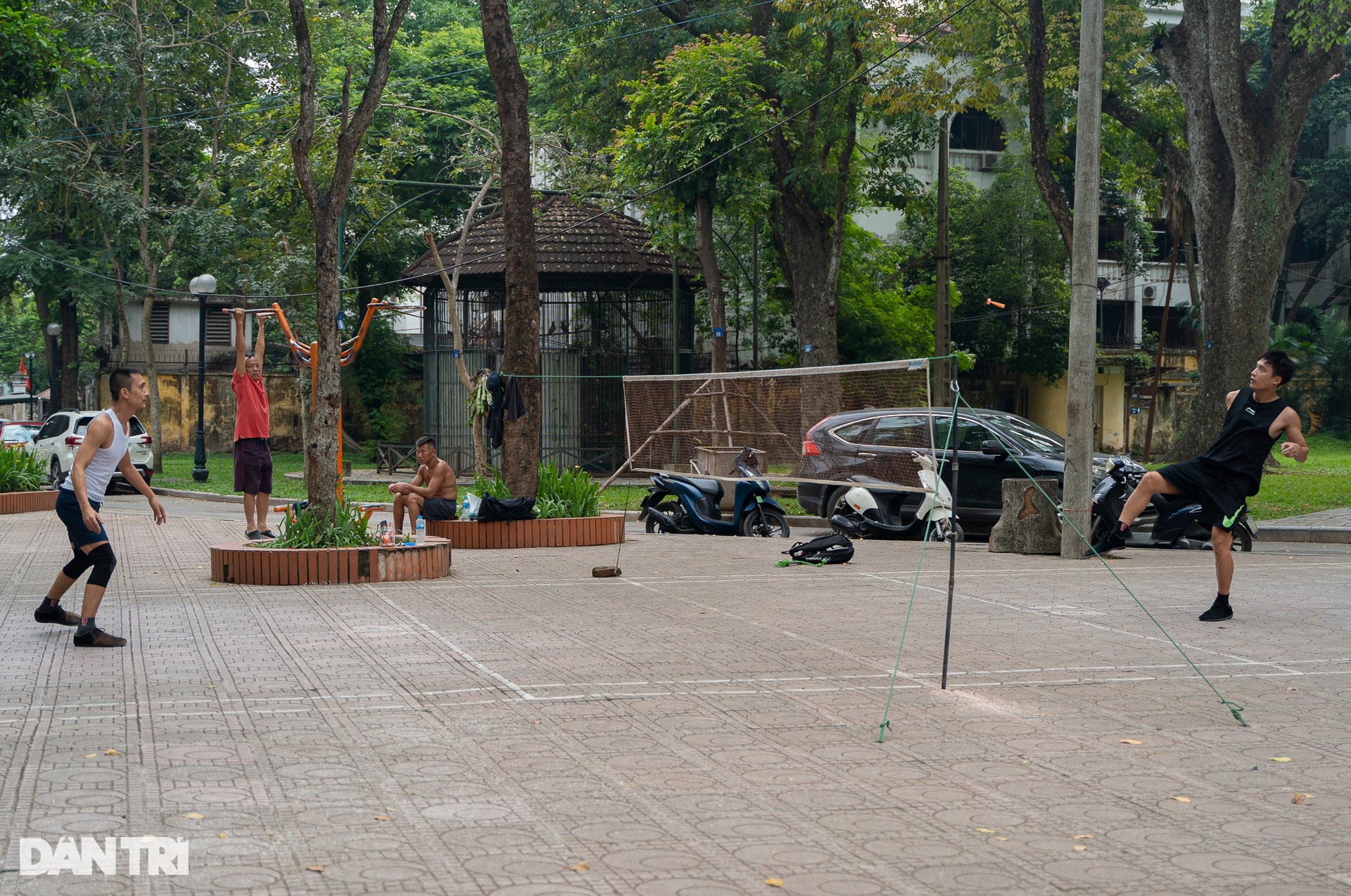 Những công viên nghìn tỷ trên đất vàng Hà Nội bị bỏ hoang - 13 Những công viên nghìn tỷ trên đất vàng Hà Nội bị bỏ hoang - 13