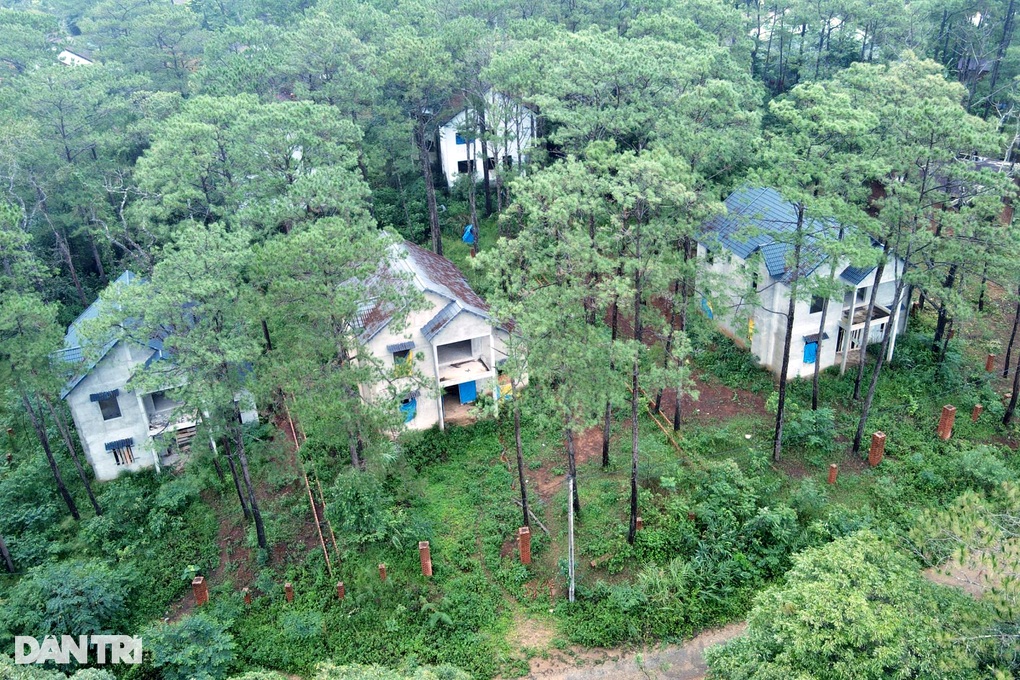 Hàng chục biệt thự ma vẫn bị bỏ hoang ở Măng Đen - 1 Hàng chục biệt thự ma vẫn bị bỏ hoang ở Măng Đen - 1