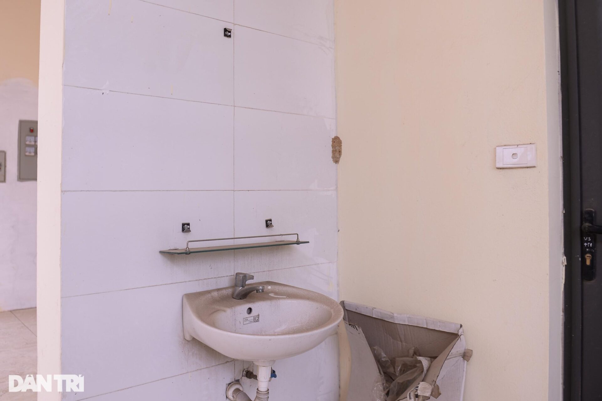 Hai trường học được xây dựng khang trang bị bỏ hoang gây lãng phí ở Hà Nội - 8